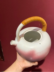 Ấm trà trắng vệt hồng