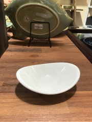 Chén thỏi vàng 13.5 x 11 cm Trắng Ngà