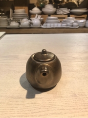 Bình tương 10x7x7.5cm nâu đồng