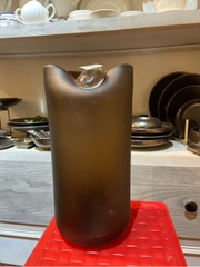 Lọ hoa ống nâu lỳ