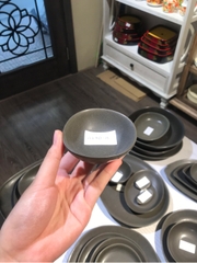 Chén chấm 9x3cm màu đen trổ (matte)