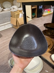 Tô tam giác 18cm đen không vệt