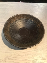 Tô 25x8cm đen phun Vành nâu đồng