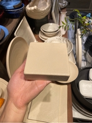 Dĩa khối vuông 10x3cm màu be