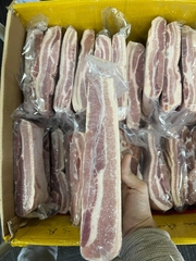 Ba chỉ có da   皮付き豚バラ