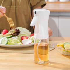 Bình Đựng Dầu ăn 200ml Vòi Xịt Cầm Tay