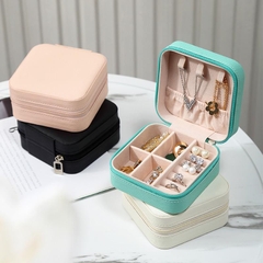 Hộp đựng trang sức, phụ kiện bọc da sang trọng có chia ngăn dễ dàng sắp xếp và gọn gàng nhiều màu xinh xắn theo sở thích