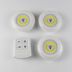 Bộ 3 Đèn Led Không Dây Kèm Remote Điều Khiển Từ Xa Có Miếng Dán Tường