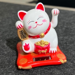 Mèo Thần Tài Vẫy Tay Chiêu Tài Lộc, May Mắn Sử Dụng Pin Năng Lượng Mặt Trời