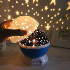 Đèn Ngủ Chiếu Bầu Trời Trăng Sao Star Master Xoay Tròn 360 Độ Trang Trí Phòng Ngủ Lãng Mạn Dễ Thương