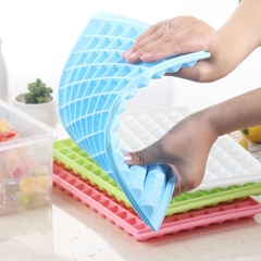 Khay Nhựa Làm Đá 96 Ô Kích Thước 31.5 x 21.5 Cm