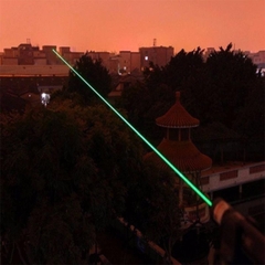 Đèn Pin Laser 303 có nhiều chế độ chiếu