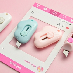 Dao cắt giấy hình đám mây