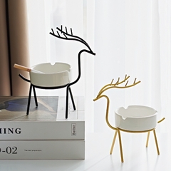 Gạt tàn thuốc hình hươu 17.5x17.5cm