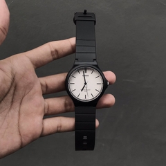 ĐỒNG HỒ NAM CASIO QUARTZ TRẮNG MW-240-7EVDF