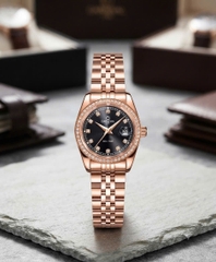 ĐỒNG HỒ NỮ CARNIVAL QUARTZ ĐEN 8131L2-VH-D