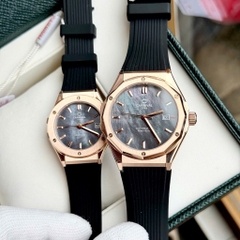 ĐỒNG HỒ ĐÔI CARNIVAL 8168G-VH-DCS-DK BLACK MOP - CARNIVAL 8168L-VH-DCS-DK BLACK MOP