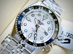 ĐỒNG HỒ NAM SEIKO 5 SPORTS SSK033K1 TRẮNG