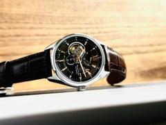 ĐỒNG HỒ NAM ORIENT STAR SEMI SKELETON JOKER AUTOMATIC RE-AV0006Y00B