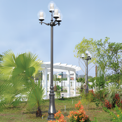Cột đèn sân vườn DC-06