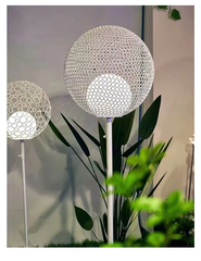 Đèn LED Quả Cầu Hoa Sắt Rỗng Giữa - Bóng Tròn Đôi Đẹp Lạ - Chiếu sáng & trang trí cảnh quan