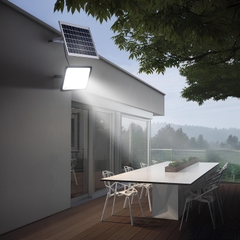 Đèn pha LED năng lượng mặt trời SL02