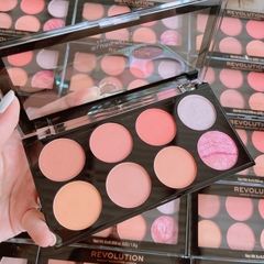Bảng Má Revolution 8 Ô Bám Màu  Bám Phấn Lên Tone Cực Đẹp