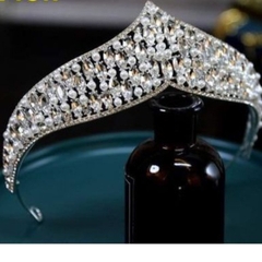 Mẫu Vương Miện Cô Dâu Cao Cấp Đính Đá  [Liên Tục Cập Nhật Các Mẫu Mới Nhất]