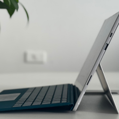 Surface Pro 7 intel core i5 1035G4  , Ram 8Gb, SSD 256GB Liknew (Combo kèm phím) 1866