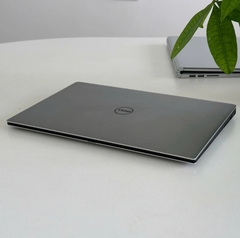 Dell XPS 9360, i7-8550U 1.8GHz, RAM 16GB, SSD 512GB, 13.3" màn hình QHD+ cảm ứng.