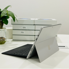 Surface Pro 5 intel core i5 7300U, Ram 8GB, SSD 256GB,  Likenew (đã bao gồm bàn phím) 1796