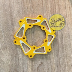 Lòng 3D đĩa winner 6 lỗ ra 5 lỗ cho Xe Vario/Click 150 màu vàng