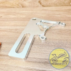 Pát sau Winner/Sonic quay lên đĩa 220mm màu trắng CNC xài heo 2 piston đối xứng