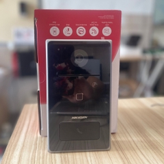 Nút nhấn Camera chuông hình Hikvision DS-KV6133-WME1 (PoE, Wifi)