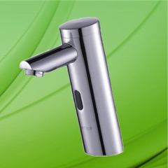 Vòi cảm ứng Smartech ST-106 (dùng Điện + Pin)
