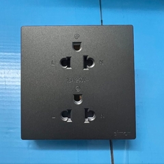 Bộ ổ cắm đôi 3 chấu màu Xám (Grey) chuẩn Âu Mỹ lắp đế âm vuông Simon S6 581287-61