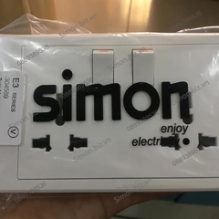 Bộ 2 ổ cắm đa tiêu chuẩn kèm công tắc ổ Simon E3 304589