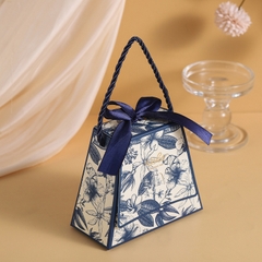HỘP QUÀ TẶNG CAO CẤP CÓ DÂY XÁCH TRI ÂN BẠN BÈ, KHÁCH MỜI T.CRAFT HOUSE