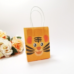 TÚI GIẤY ĐỰNG QUÀ HỌA TIẾT CON VẬT DỄ THƯƠNG KÍCH THƯỚC 21x15x08cm T.CRAFT HOUSE