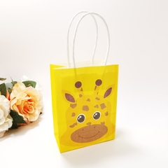 TÚI GIẤY ĐỰNG QUÀ HỌA TIẾT CON VẬT DỄ THƯƠNG KÍCH THƯỚC 21x15x08cm T.CRAFT HOUSE