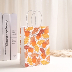 TÚI GIẤY ĐỰNG QUÀ HỌA TIẾT LÁ SINH ĐỘNG VÀ DỄ THƯƠNG T.CRAFT HOUSE - MẪU 2