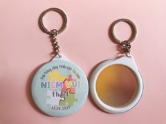 MÓC KHÓA TRÒN 44MM IN HÌNH THEO YÊU CẦU BÙNG NỔ CẢM XÚC VÀ ĐẦY Ý NGHĨA T.CRAFT HOUSE