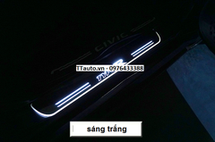 Nẹp bước chân có đèn kiểu Civic Type R (Mẫu 2)