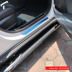 Bậc, Bệ bước chân Hyundai KONA kẻ chỉ đúc nguyên khối