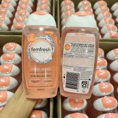 Dung dịch vệ sinh phụ nữ Femfresh Cam hằng ngày 250ml