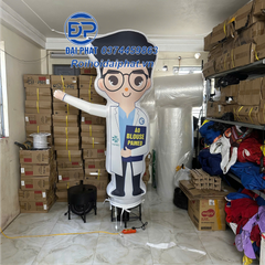 Rối Hơi Bác Sĩ Nam vẫy tay quảng cáo Nha Khoa,Nhà Thuốc