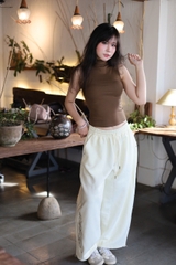 Q9852- 	Q thun dài ống cong rộng thêu Champion