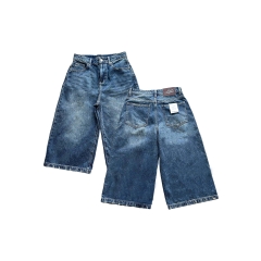 Q9896- 	Quần Jean lửng rách lai
