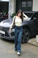Q9903- 	Quần Jean ống loe cạp cao