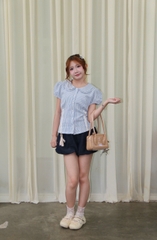 A30035- Áo so mi cổ sen đôi phối ren xếp li xô thêu